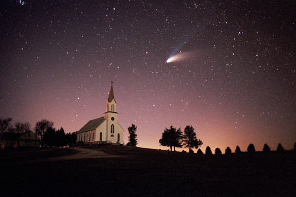 The Hale-Bopp Comet, 1997, Iowa, USA – photo by © John Wenck