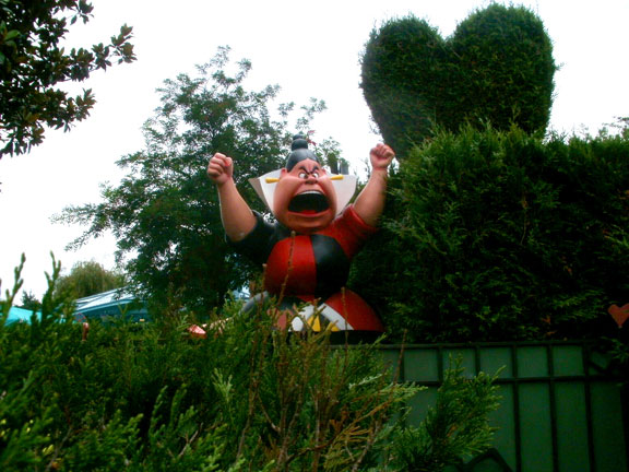 Alice Wonderland Disney Park 17 Aug 2011 (Photo by Gideon Dekel) (5)