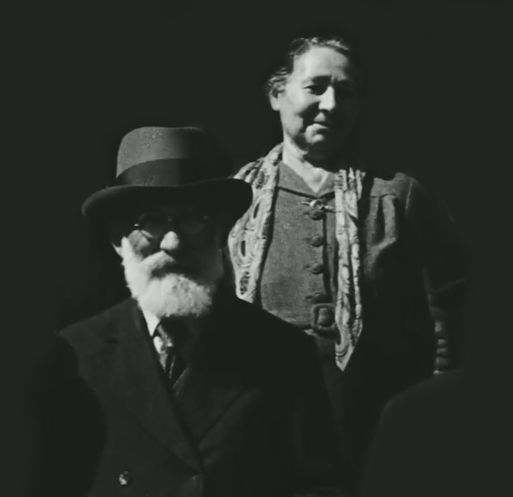 Efarim and Yehudit Charlap 1940