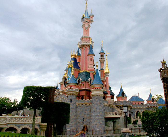 Disneyland Park Paris: a short visual guide