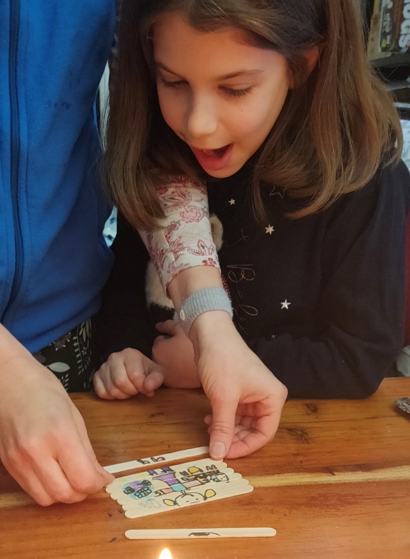 Lolly sticks puzzle art,3, hanukka.